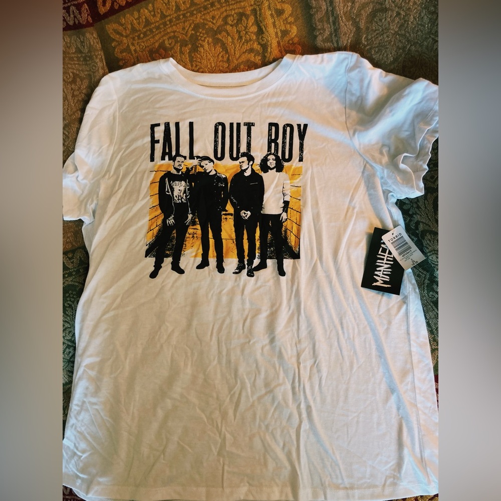 Torrid Fall Out Boy Classic Fit Cotton Crew Tee Size 2 - Picture 3 of 5